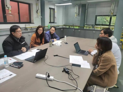 地理教研組開展數(shù)字化地理實驗應(yīng)用項目教學研討活動